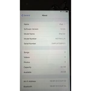 Apple iPad Air MD786LL/A 32GB Black Wi-Fi. CLEAN AND WORKING